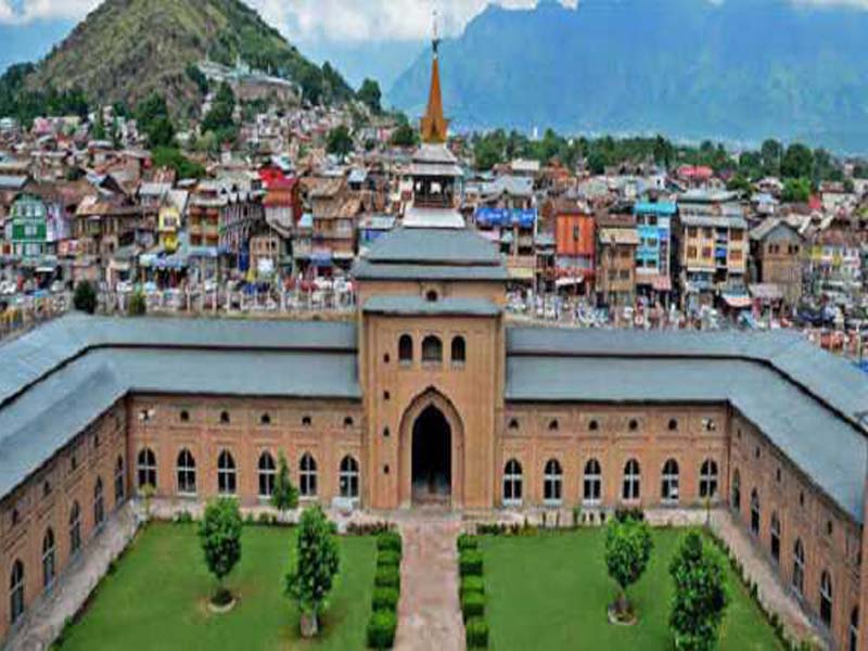 No Friday prayers held at Jamia Mosque for 21 weeks