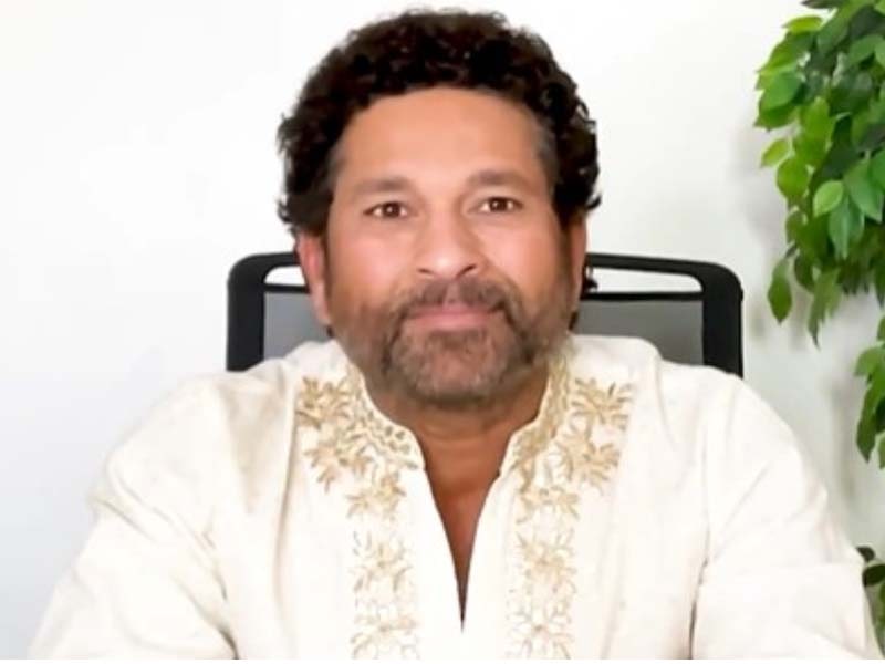 Tendulkar raises ‘right to play’ on R-Day
