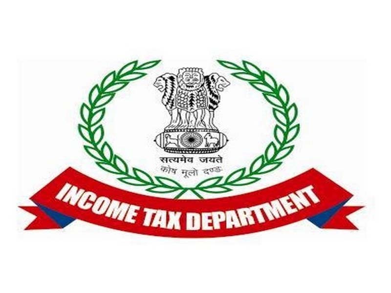 I-T dept raids foreign mobile-makers, claims Rs 5K crore dubious loans flowed into firms