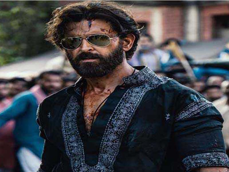Hritik treats fans with ‘Vedha’ look on B’day