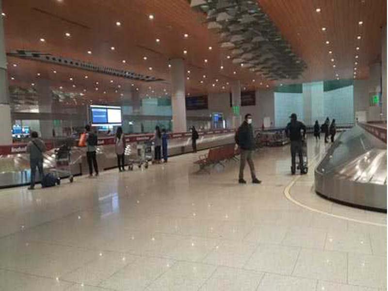 Towing van catches fire at Mumbai airport; no one hurt