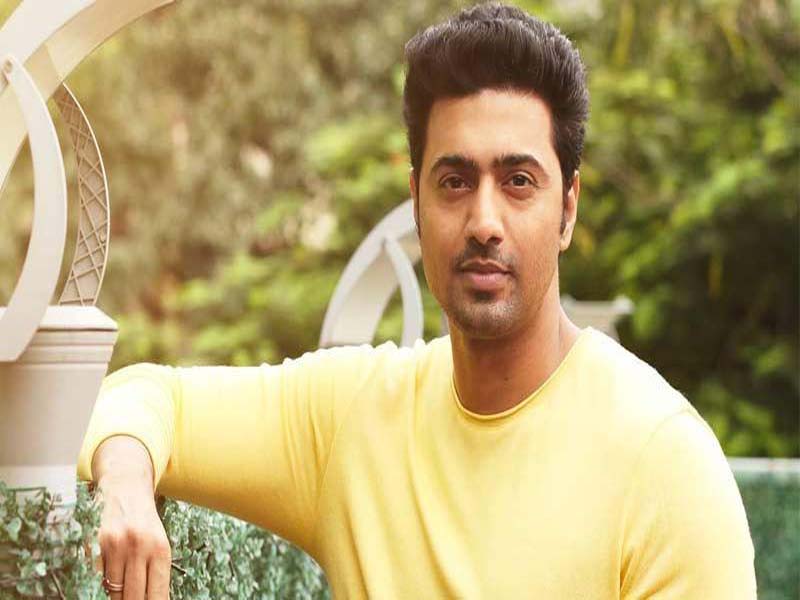 Bangla actor Dev summoned in cattle smuggling case
