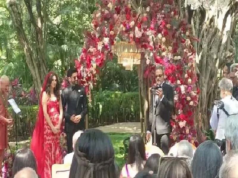 Farhan-Shibani get married in Sukoon