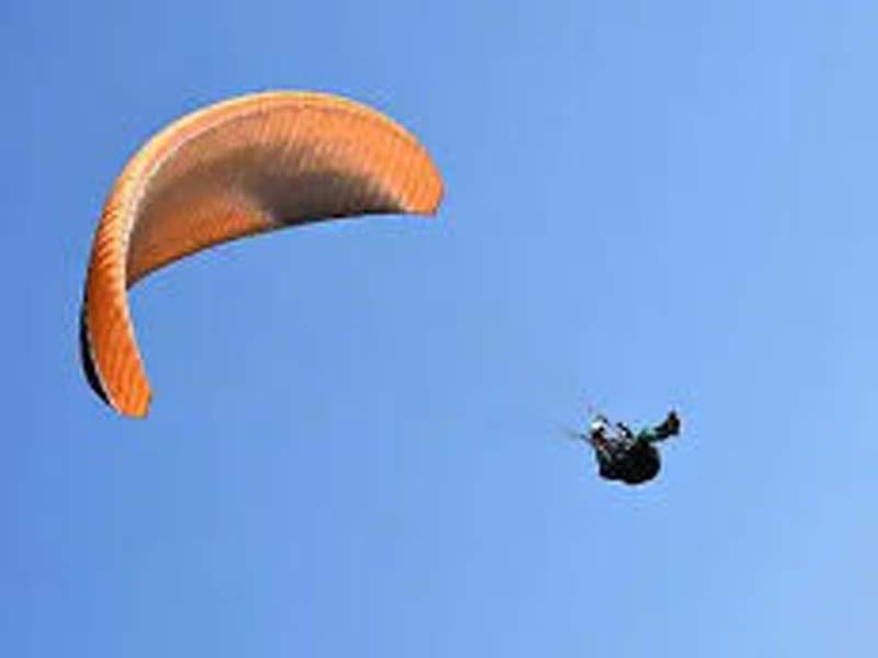 Assam: Probe ordered into death of a tourist during paragliding