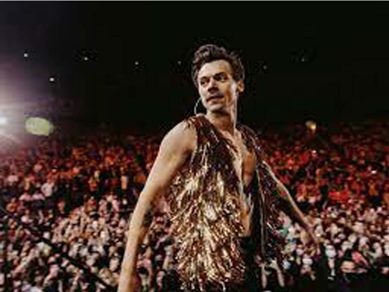 Stylers go crazy as HBDHarryStyles trends