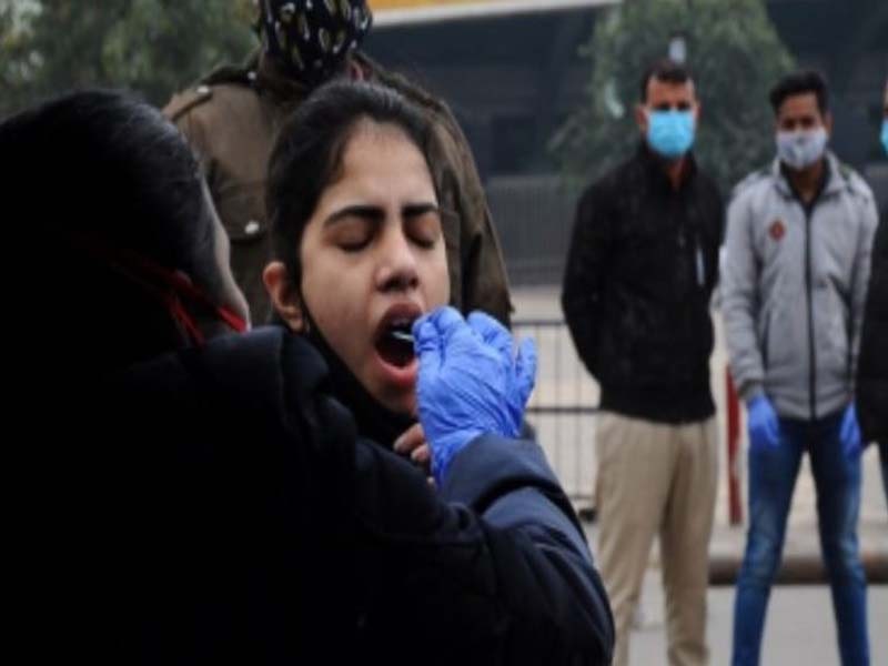India logs 7,554 new Covid cases