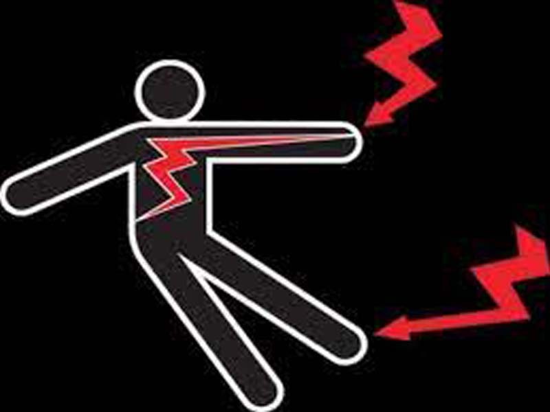 Four of a family electrocuted in Telangana