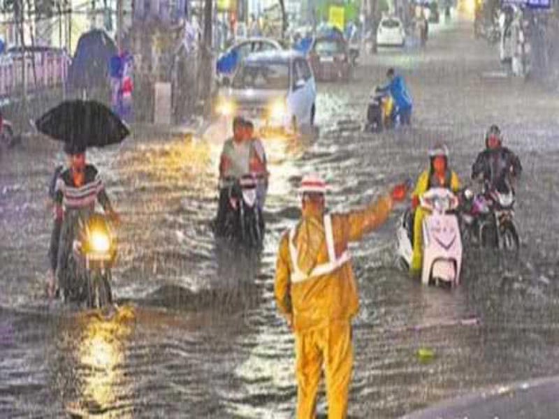 Heavy rains: Hyd police issues advisory for non-essential travel