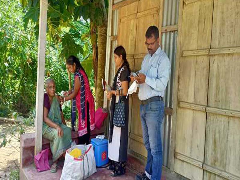 India logs 13,615 new Covid cases