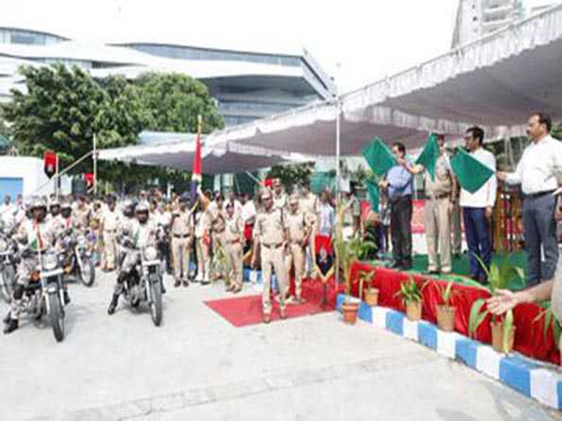 SCR GM flags off RPF Motorcycle Rally