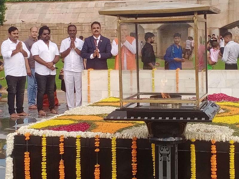 Tribute To Mahatma Gandhi in New Delhi.