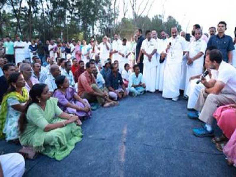 Bharat Jodo Yatra: Rahul Gandhi meets fisherfolk