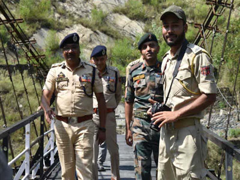 J&K DGP visits forward areas, reviews border security scenario