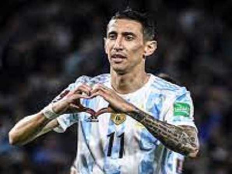 Di Maria is reconsidering his retirement from Argentina