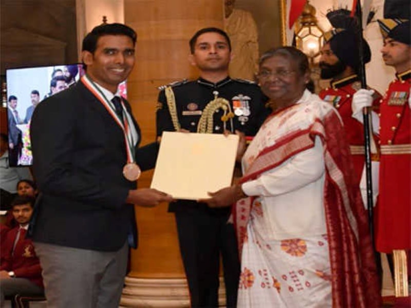 Sharath Kamal received the Khel Ratna Award at the national sports awards ceremony.