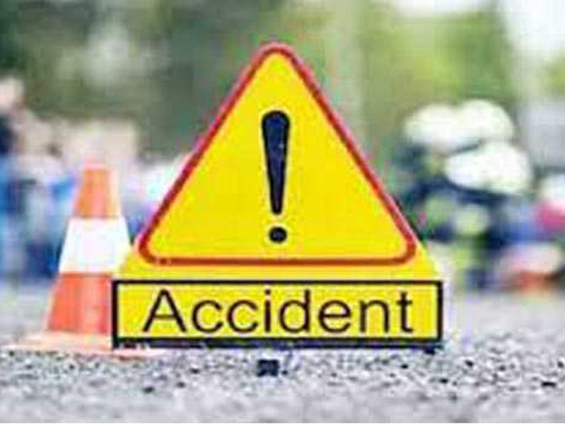 UP: Van rams into container, leaving two dead and eight injured.