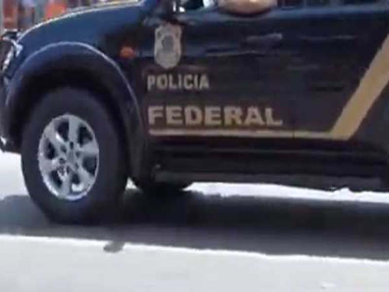 Brazilian police and illegal miners fight, resulting in 4 deaths