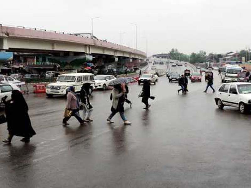 MeT forecasts additional rain in J&K despite a drop in temperature
