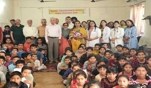 Ritu Singh and K D Hospital host a health camp