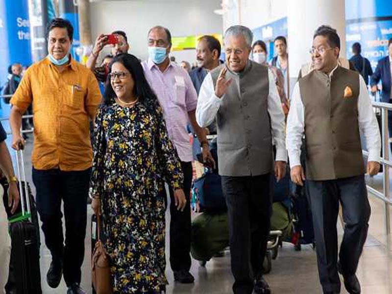 CM of Kerala travels to New York to attend Loka Kerala Sabha
