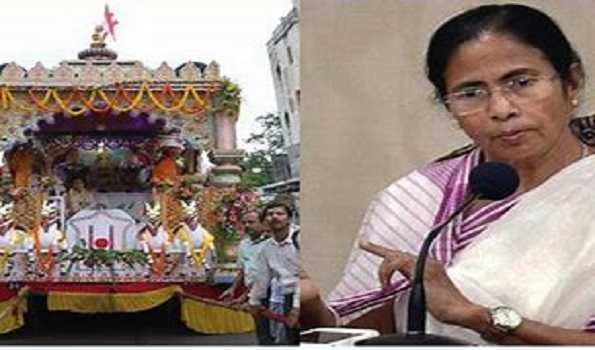 Mamata welcomes guests as she marks the annual Rath Yatra