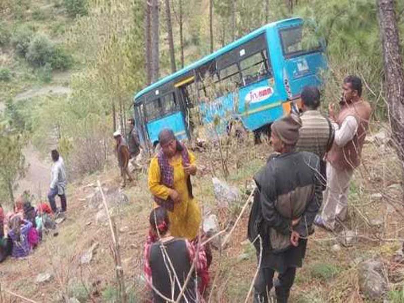 40 sustain injuries, HRTC bus rolled down in Mandi