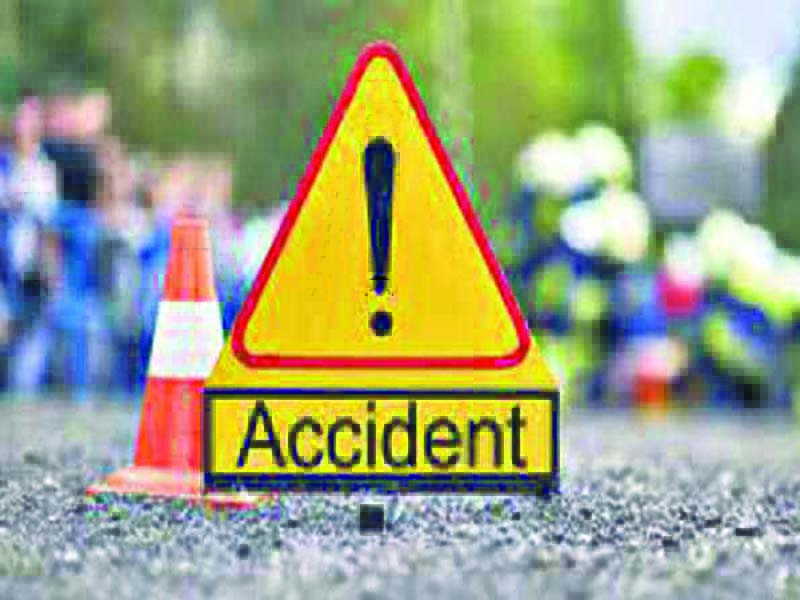 27 passengers in a private bus miraculously escaped