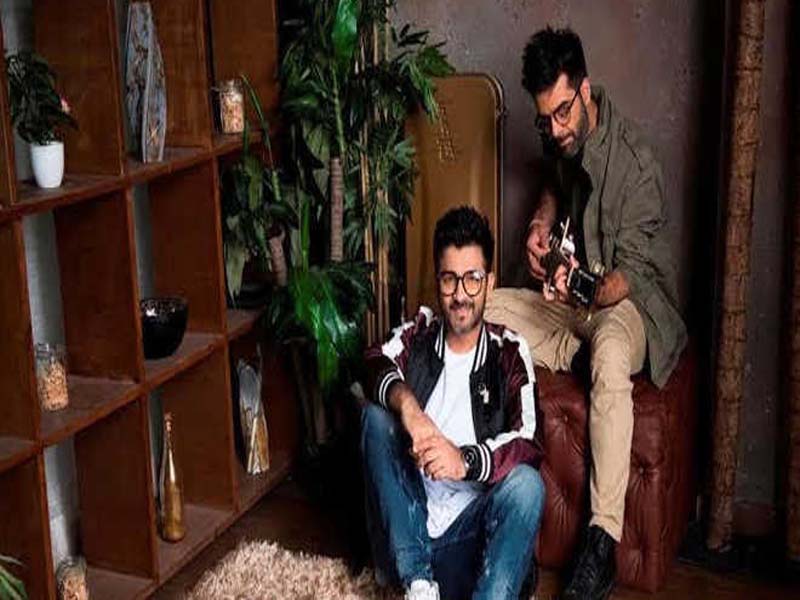The song “Phir Aur Kya Chahiye” by Sachin-Jigar tops the Billboard India chart.