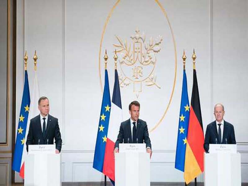 France will keep providing Ukraine with further military aid.