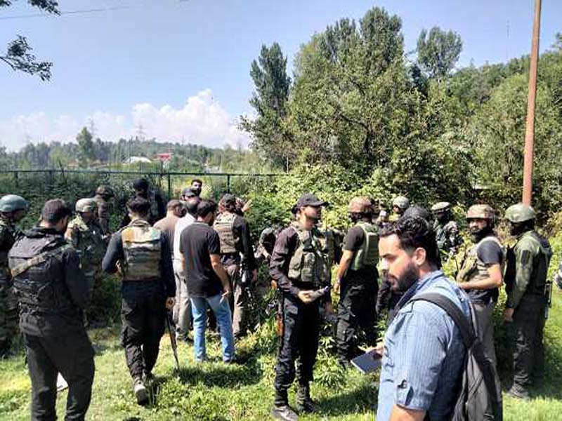 BDS defused a suspected explosive that was discovered on the Srinagar-Baramulla highway