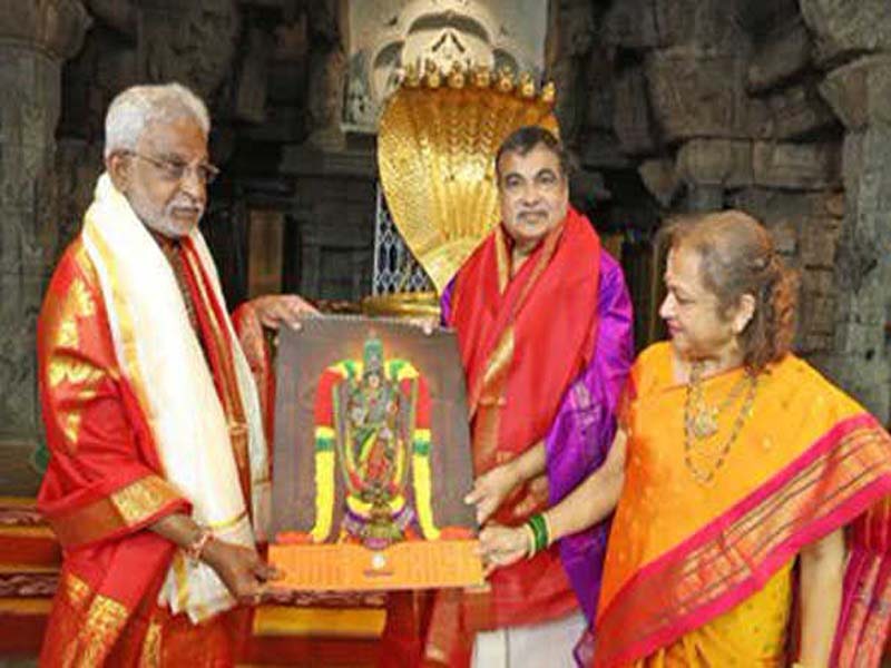 prayed to Lord Venkateswara for his blessings to make India a strong country: Gadkari