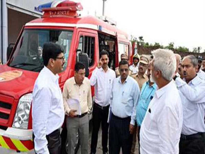 Dadaji Bhuse, the Mah Minister, examines the Samruddhi Expressway