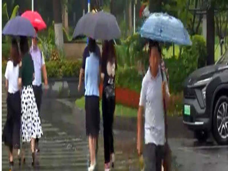 Heavy rains in China affect 4.6 lakh people.