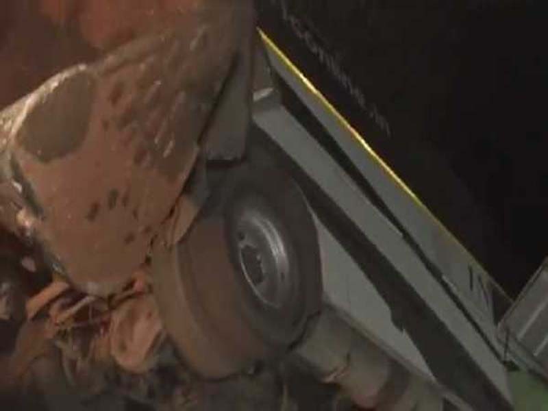 Andhra Pradesh: APSRTC bus crashes into Sagar Canal, killing 7 and injuring 15