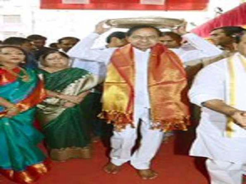 Telangana’s chief minister attends Saichand’s 10th celebration.