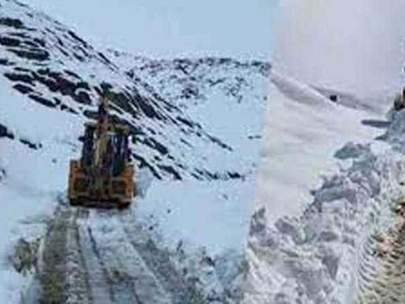 Shimla: Evacuation likely to begin any time, admin close to Chandertal rescue camp