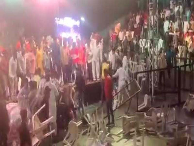 Several injured in clash between two wrestlers at L B Stadium, Hyderabad