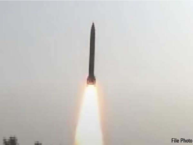 India successfully launches a short-range “Pralay” missile test.