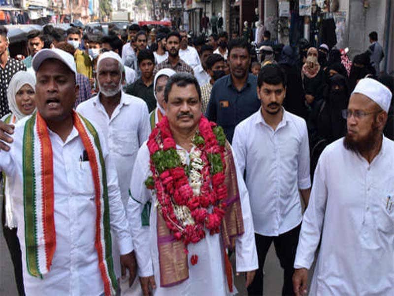 Cong launches election campaign from Charminar