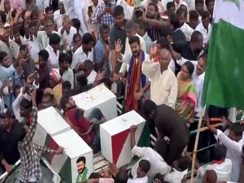 PCC Prez files nomination in Kodangal