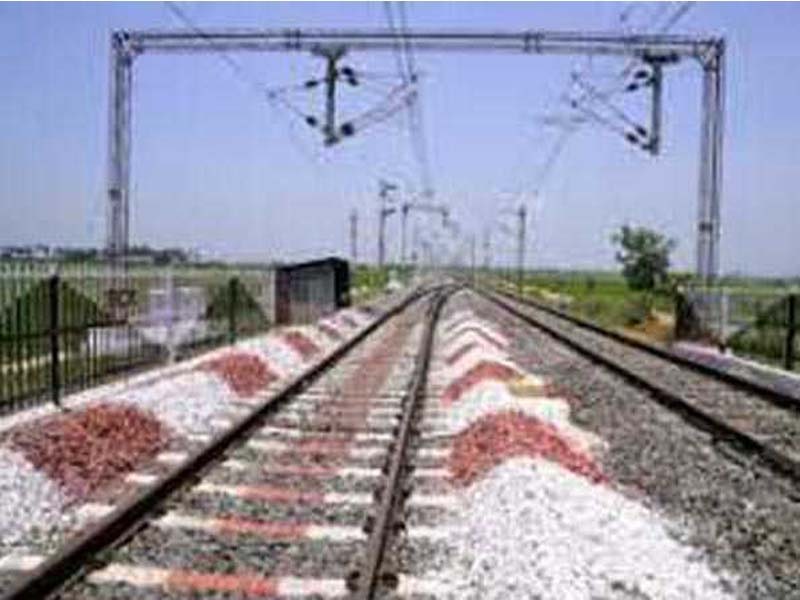 SCR electrifies the double line between Munumaka and Satulur.