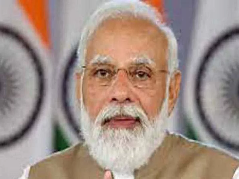 PM Modi wishes Indian Navy personnel all the best.