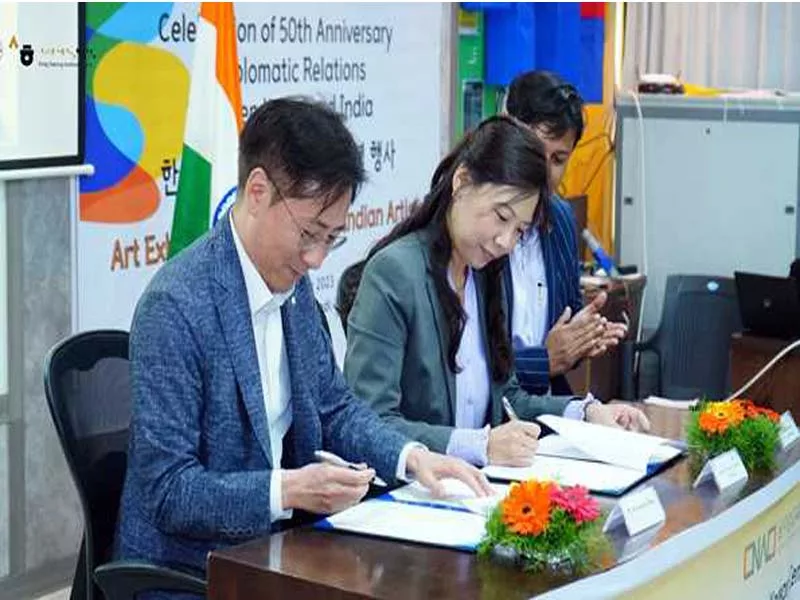 The Indo-Korean Center honors 50 years of diplomatic ties between Korea and India.