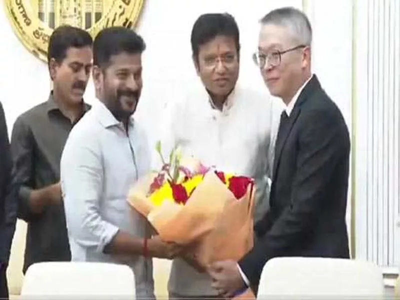 Telangana chief minister meets with a delegation from Foxconn