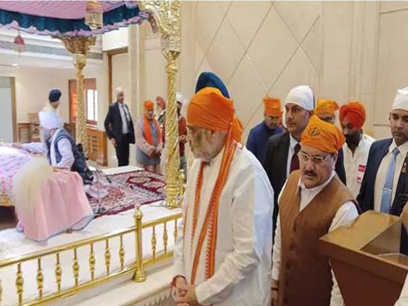 Special prayers are offered at the central Kolkata Gurudwara by Amit Shah and Nadda.