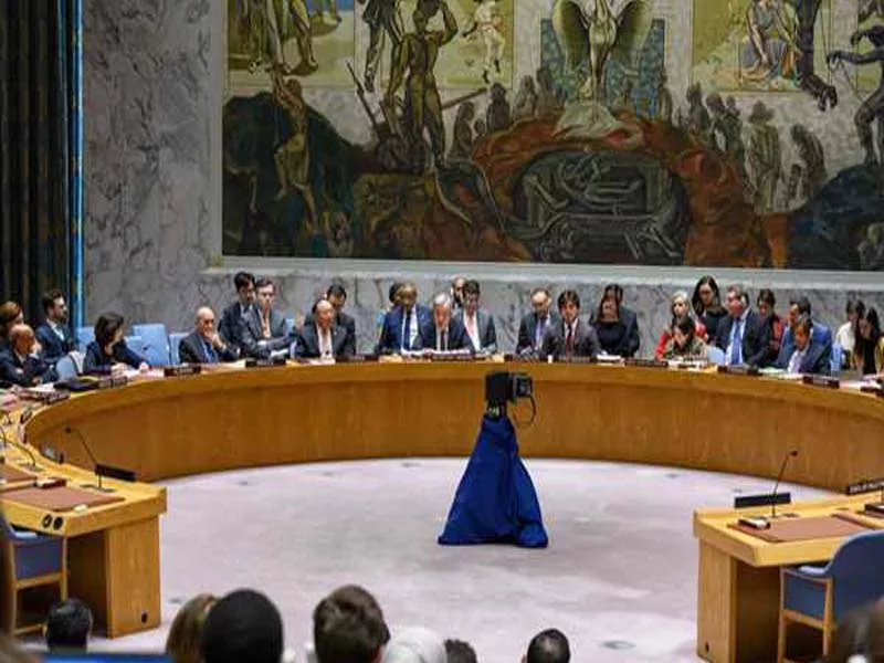 The United States blocks a UNSC resolution calling for an immediate humanitarian truce in Gaza.