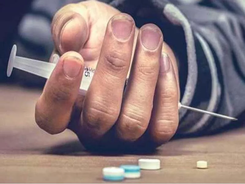Telangana: Narcotics control agents raid an illegal drug production plant in the Khammam district