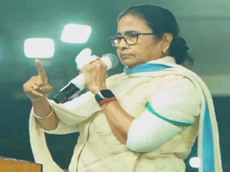 Mamata: TMC to battle it out on its own in Bengal