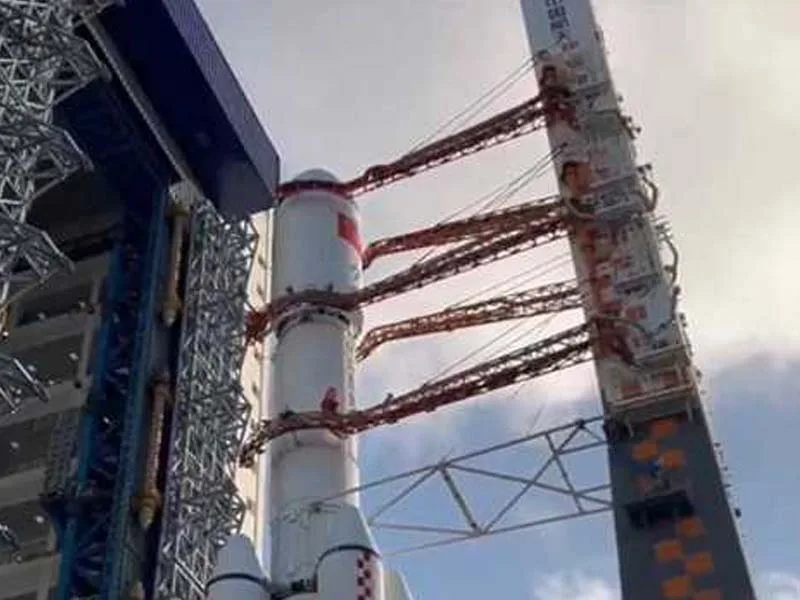 China gets ready to launch the cargo spacecraft Tianzhou-7.