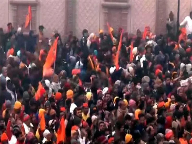 When a sea of believers arrive on Ayodhya to see Ram Lala, the administration offers an advise
